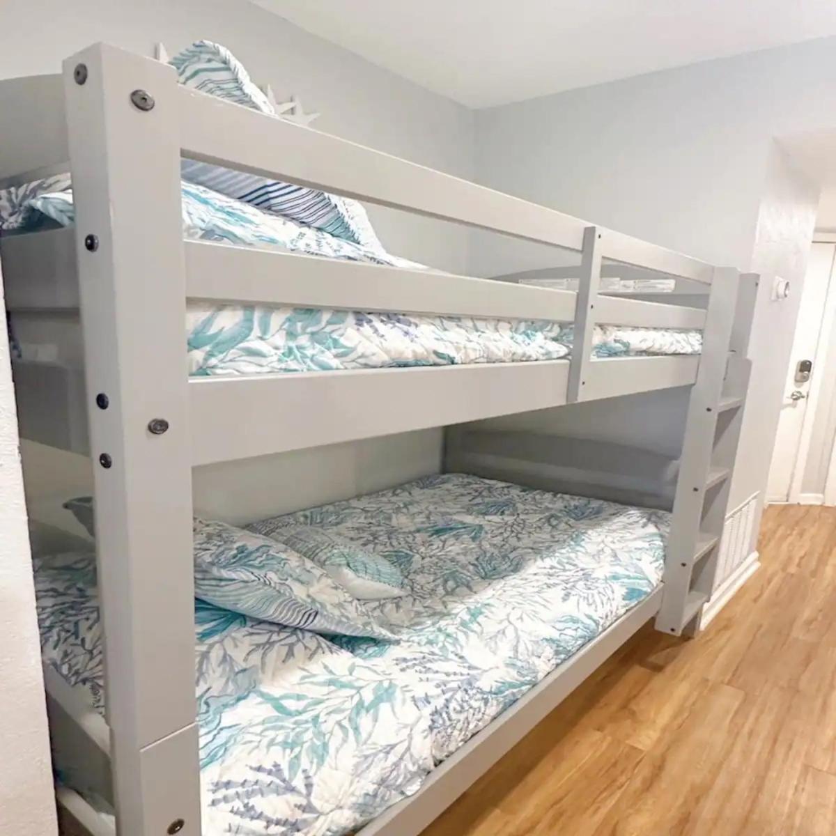 Apartment Ocean View & Easy Access!