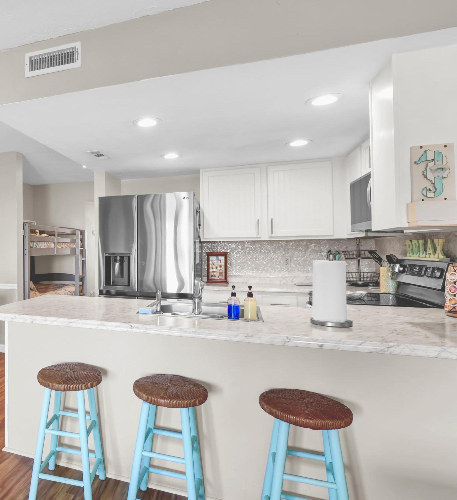 Ocean View & Easy Access! *