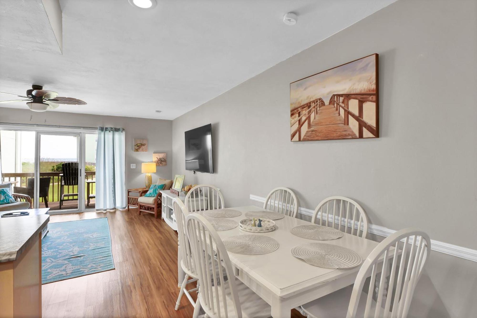 Ocean View & Easy Access! *